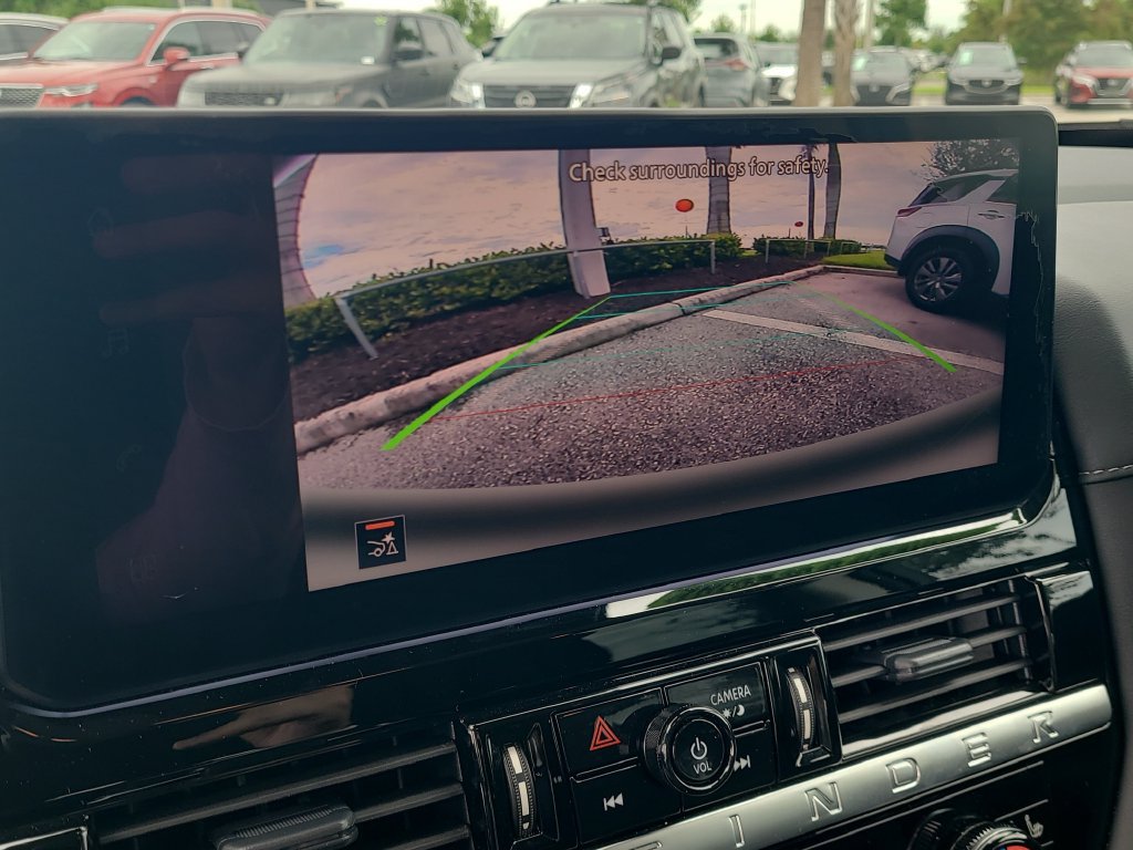 Certified 2026 Nissan Pathfinder SV FWD image 29