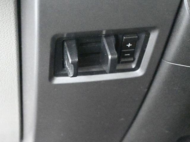 Used 2020 Ford F150 XLT image 35