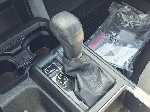 Used 2020 Toyota Tacoma SR AWD/4WD image 14