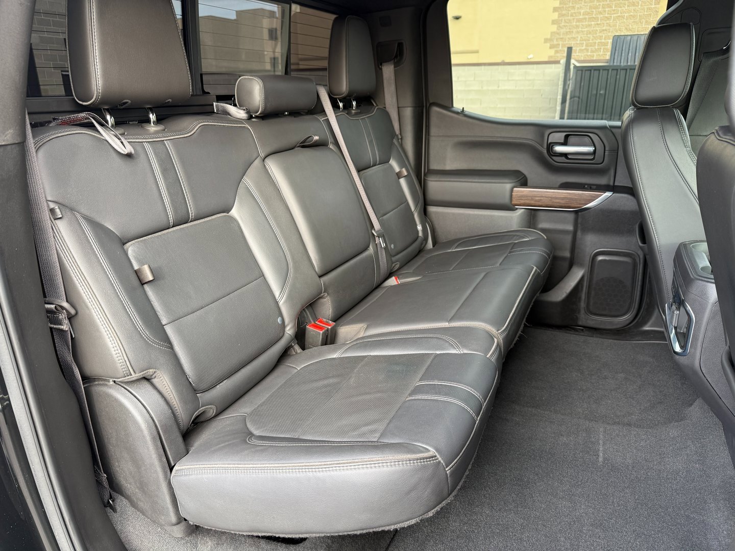 Used 2020 Chevrolet Silverado 1500 High Country w/ Technology Package image 33