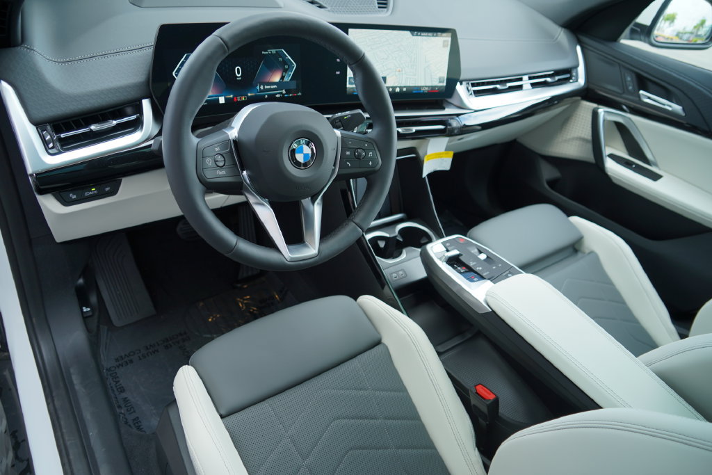 New 2027 BMW X2 xDrive28i AWD/4WD image 14