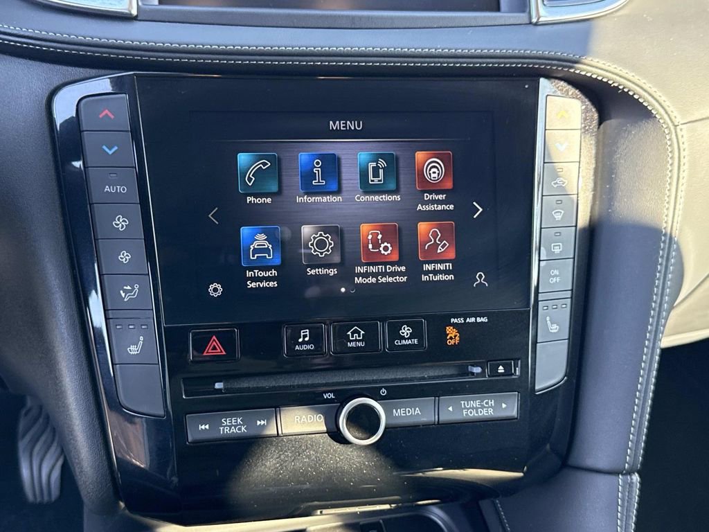 Certified 2023 INFINITI QX50 Luxe image 3