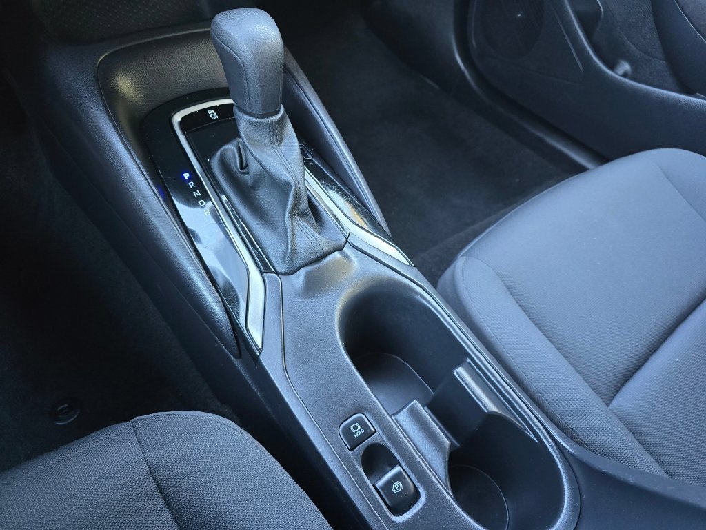 Used 2025 Toyota Corolla LE FWD image 21