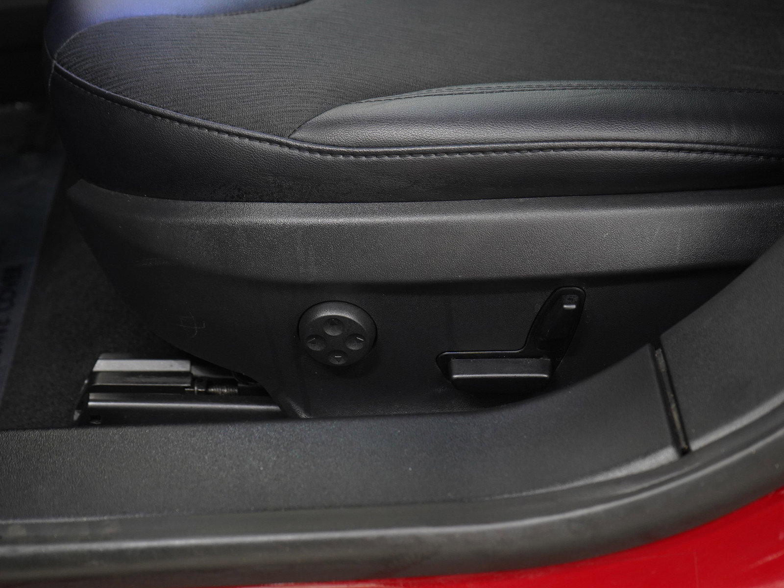 Used 2014 Tesla Model S 85 RWD image 19