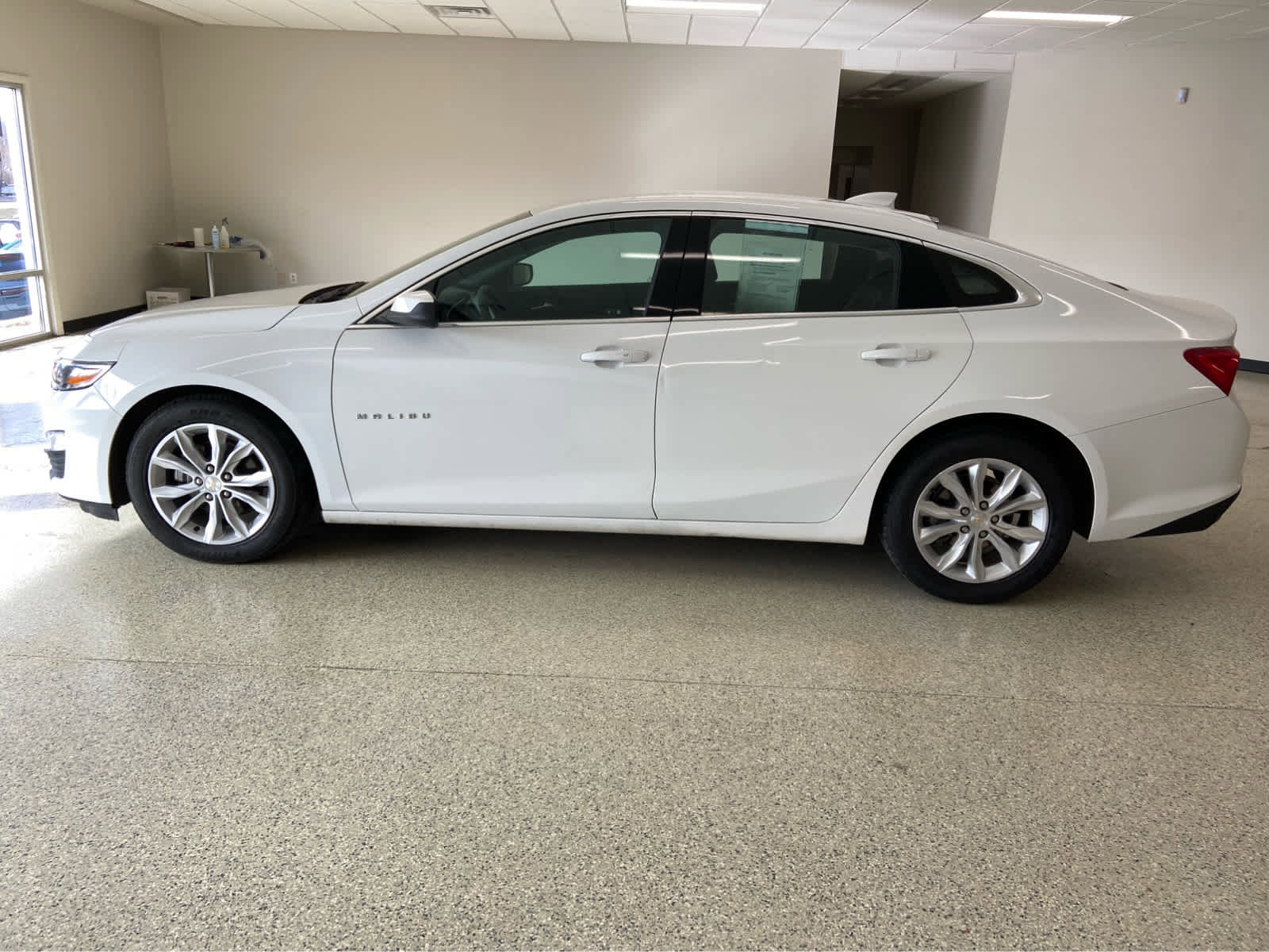 Used 2024 Chevrolet Malibu LT image 9