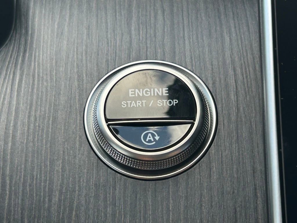 Used 2025 Mercedes-Benz CLE 450 4MATIC Coupe image 38