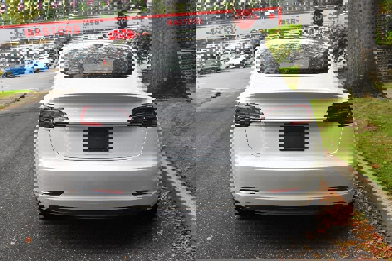 Used 2023 Tesla Model 3 Standard Range image 7