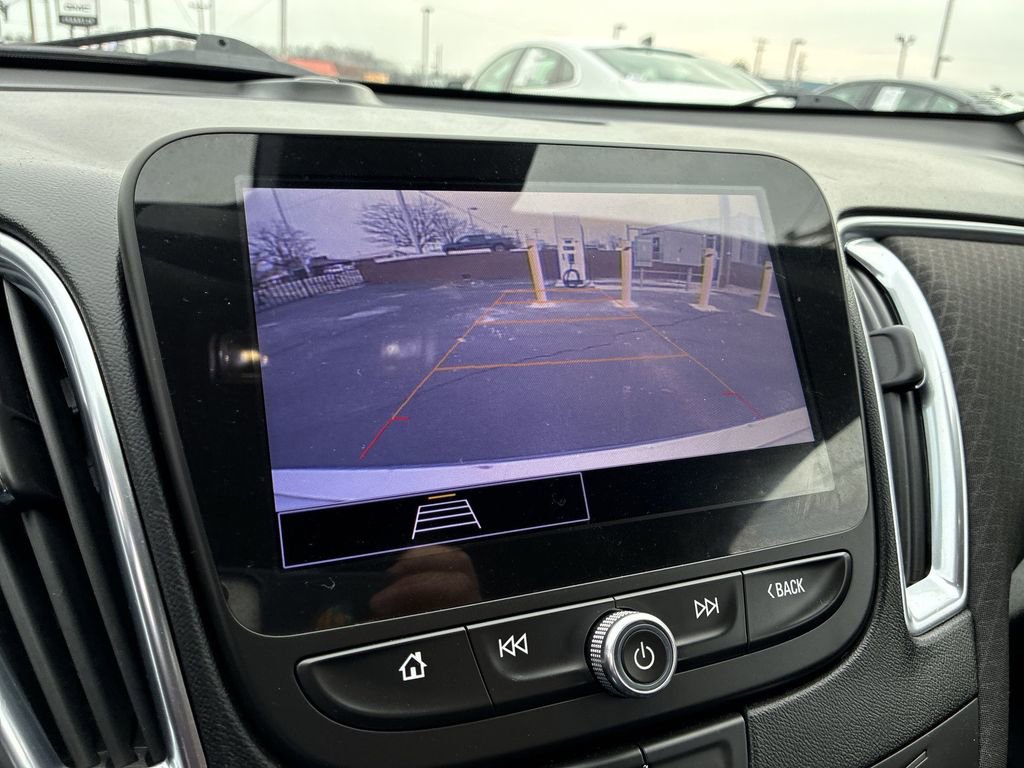 Used 2021 Chevrolet Malibu LT image 16