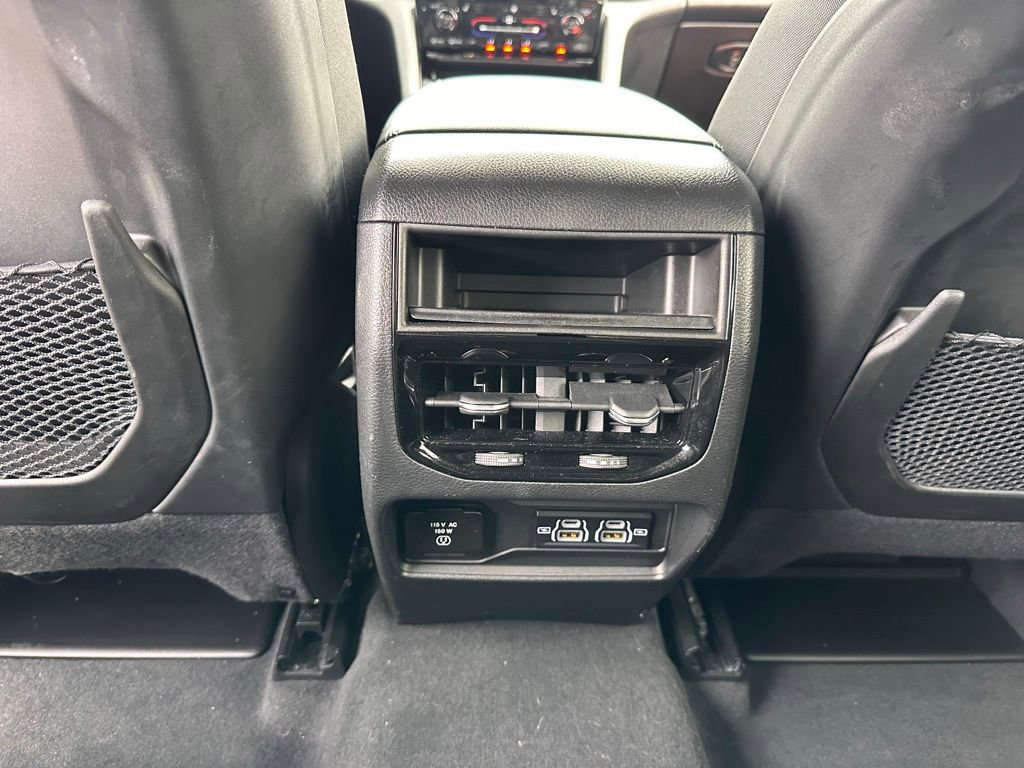 Used 2023 Jeep Grand Cherokee Altitude image 24