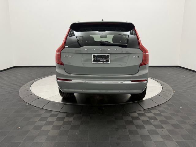 Certified 2025 Volvo XC90 B6 Plus image 6