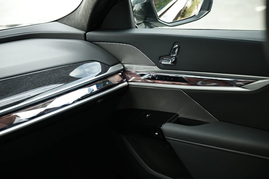 New 2026 BMW 740i w/ Executive Package image 31