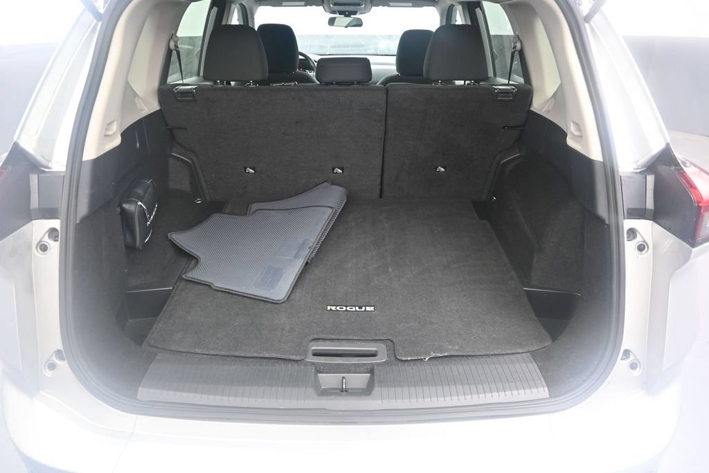 Used 2024 Nissan Rogue S AWD/4WD image 11