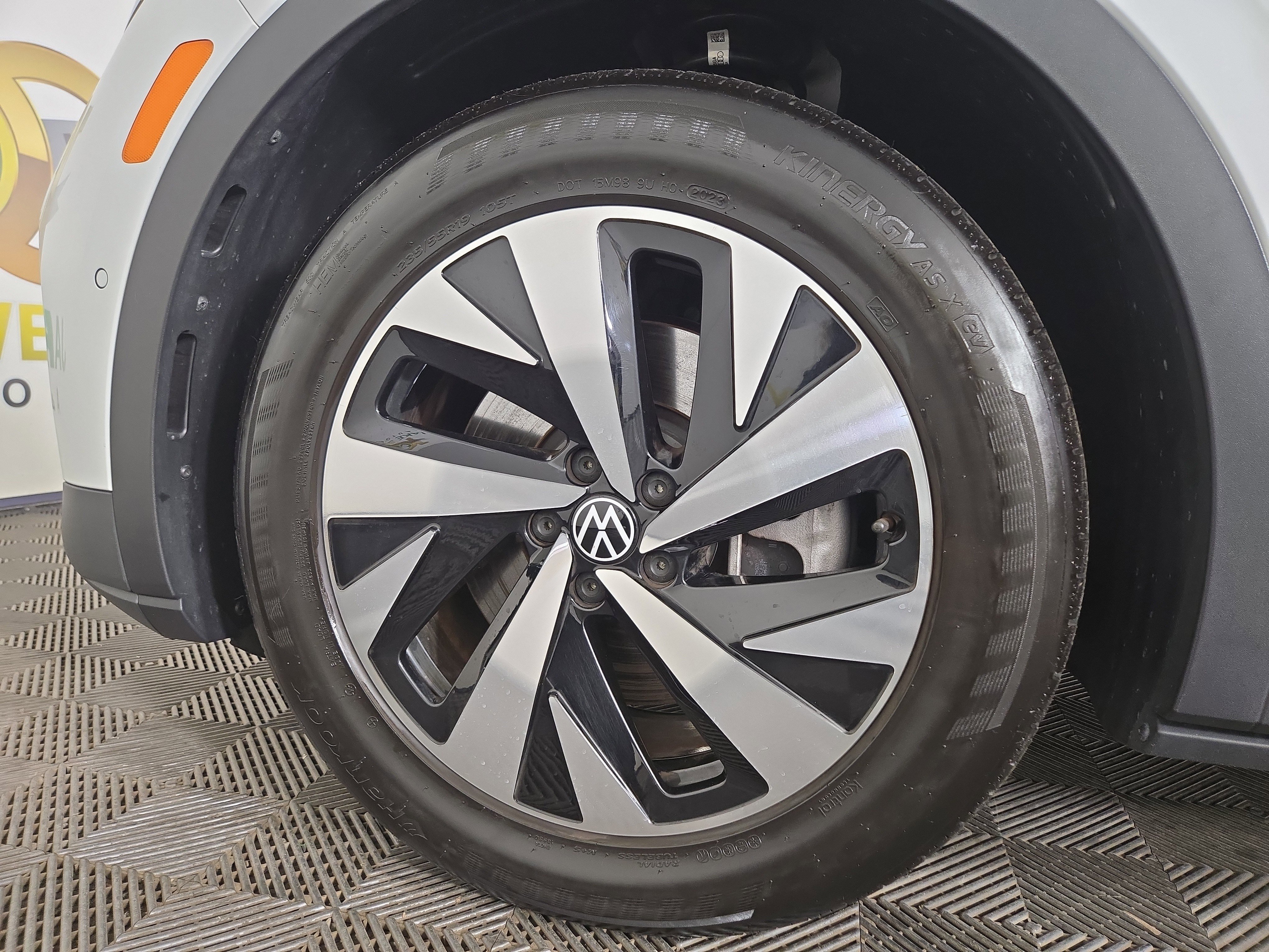 Used 2024 Volkswagen ID.4 2WD image 33