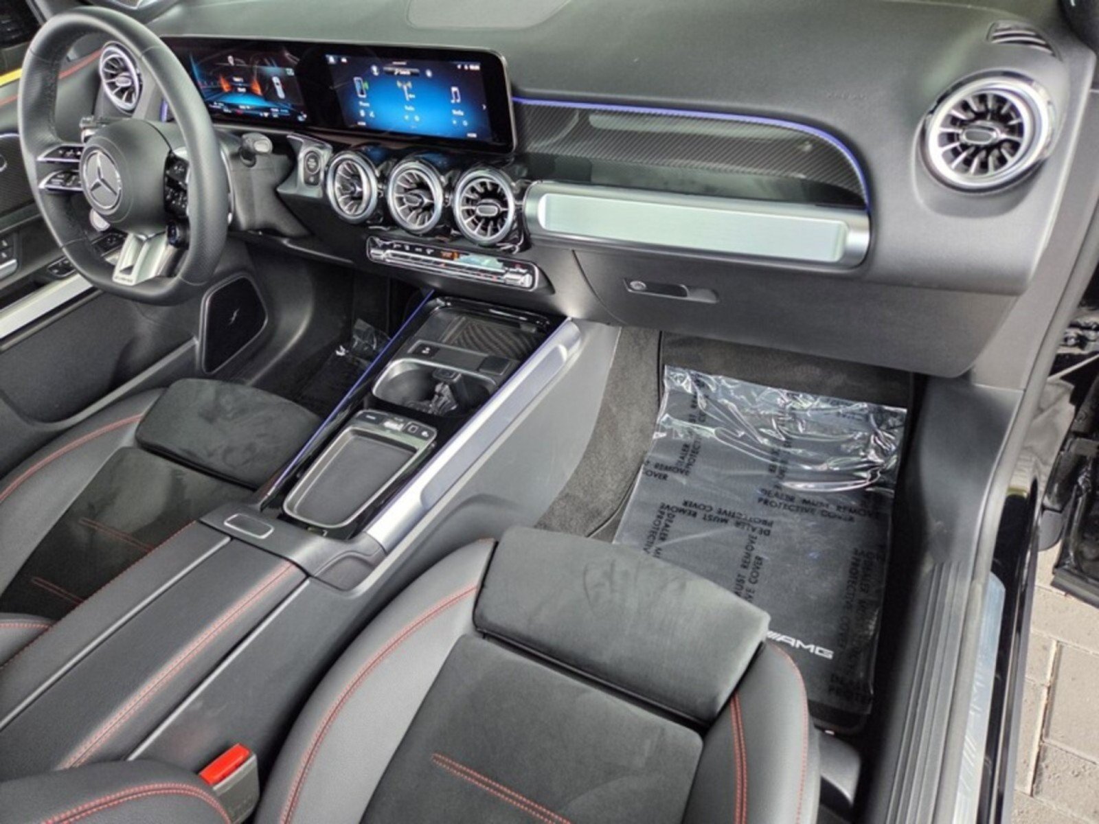 Certified 2026 Mercedes-Benz GLB 35 AMG 4MATIC image 20