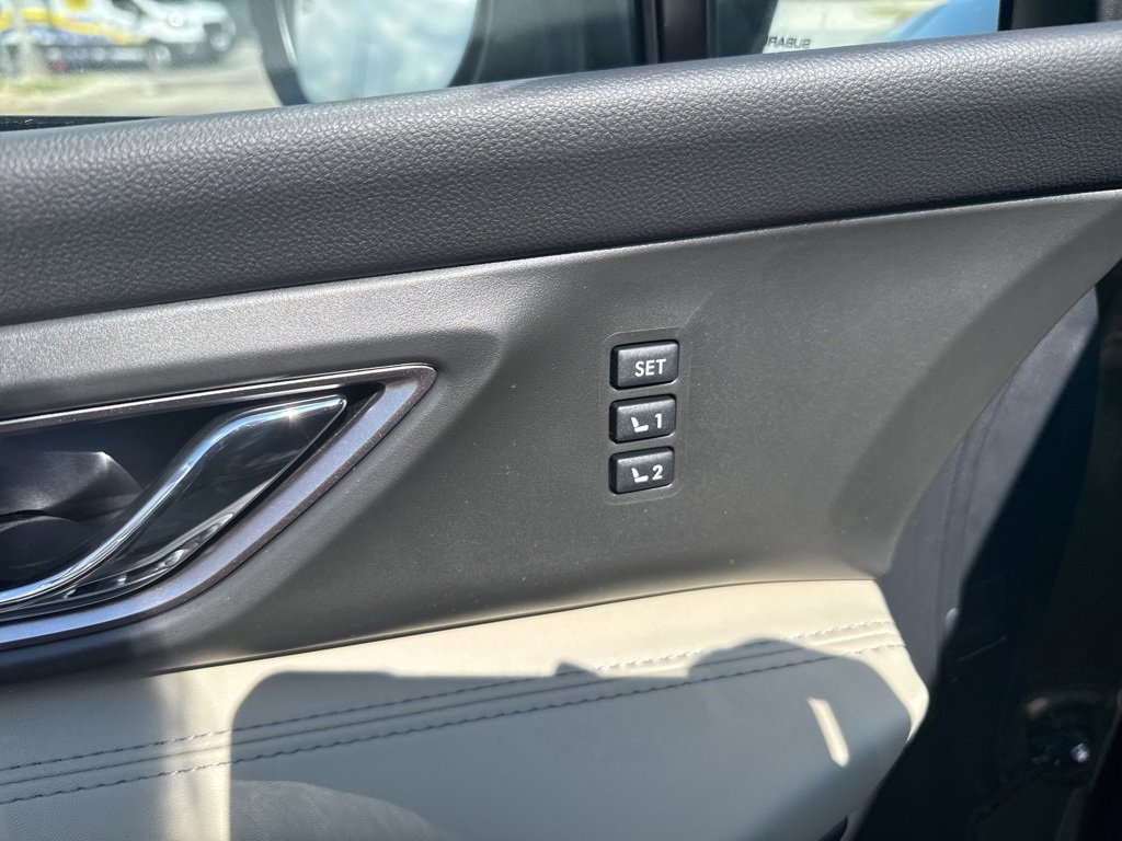 New 2025 Subaru Ascent Limited image 10