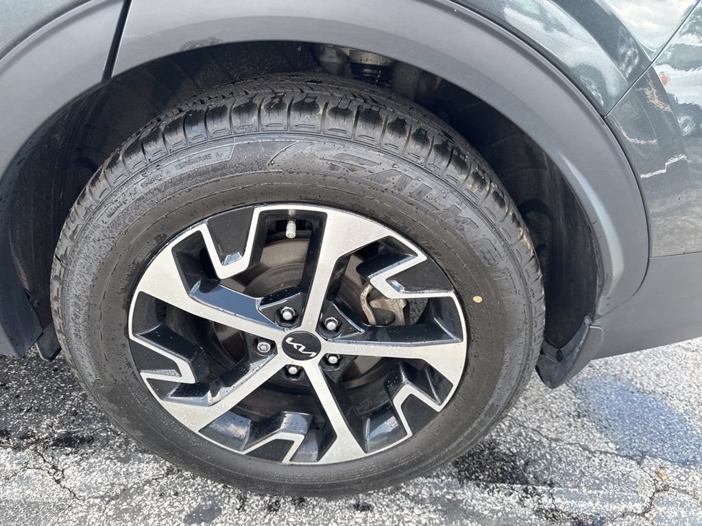 Used 2025 Kia Sportage EX w/ Premium Package FWD image 47