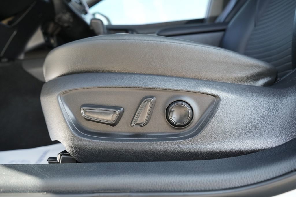 Used 2023 Toyota Camry SE w/ Cold Weather Package image 22