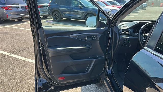 Used 2025 Honda Ridgeline RTL+ image 8