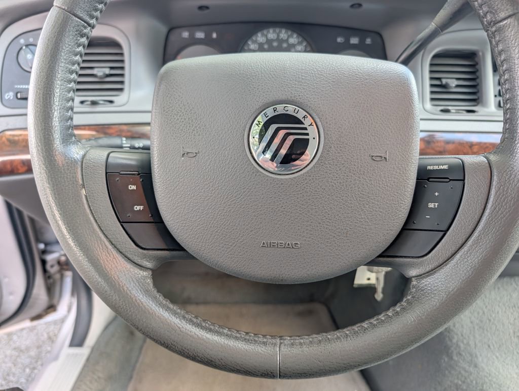 Used 2005 Mercury Grand Marquis LS RWD image 14