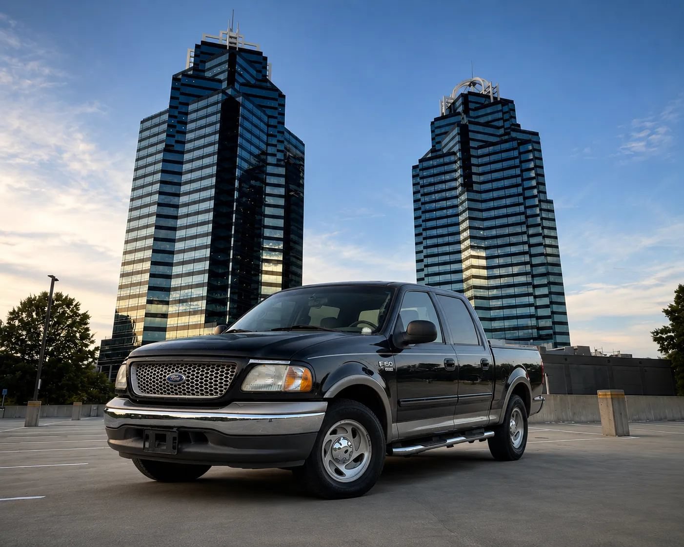 Used 2003 Ford F150 Lariat RWD image 1