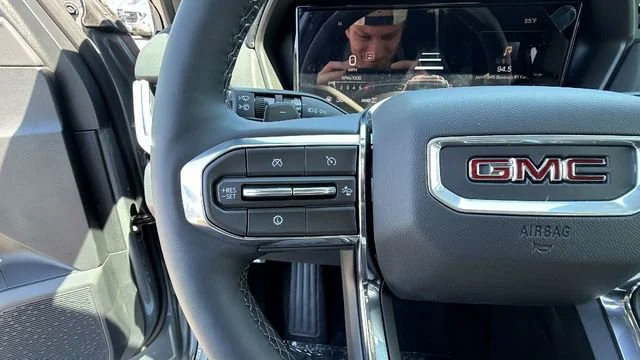 New 2026 GMC Terrain Elevation w/ Technology Package II AWD/4WD image 29