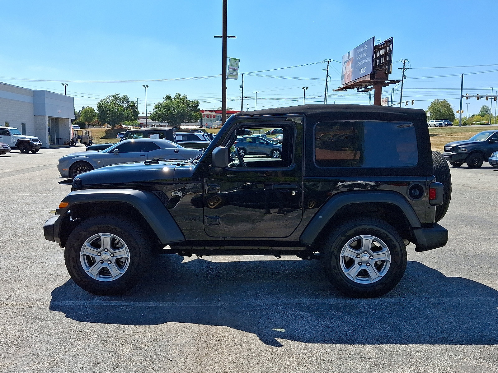 Used 2021 Jeep Wrangler Sport image 5