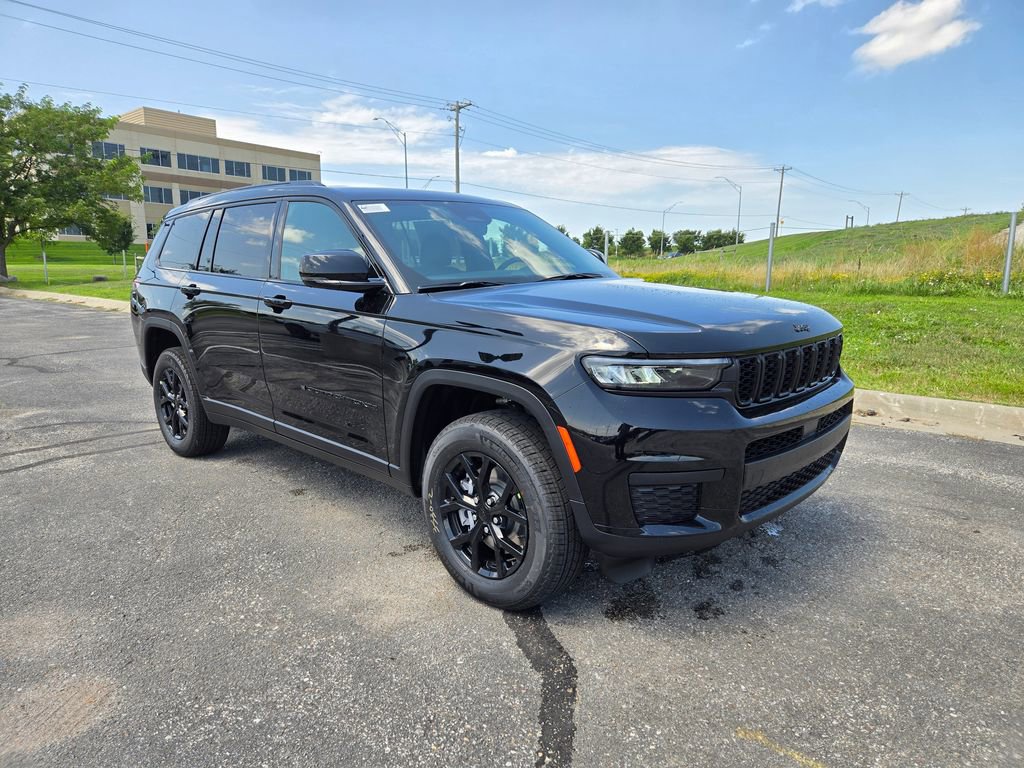 New 2025 Jeep Grand Cherokee L Laredo