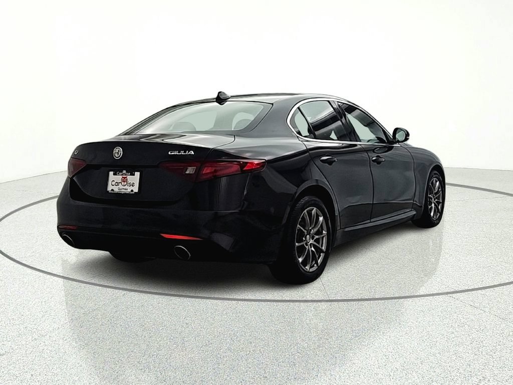 Used 2018 Alfa Romeo Giulia AWD image 7
