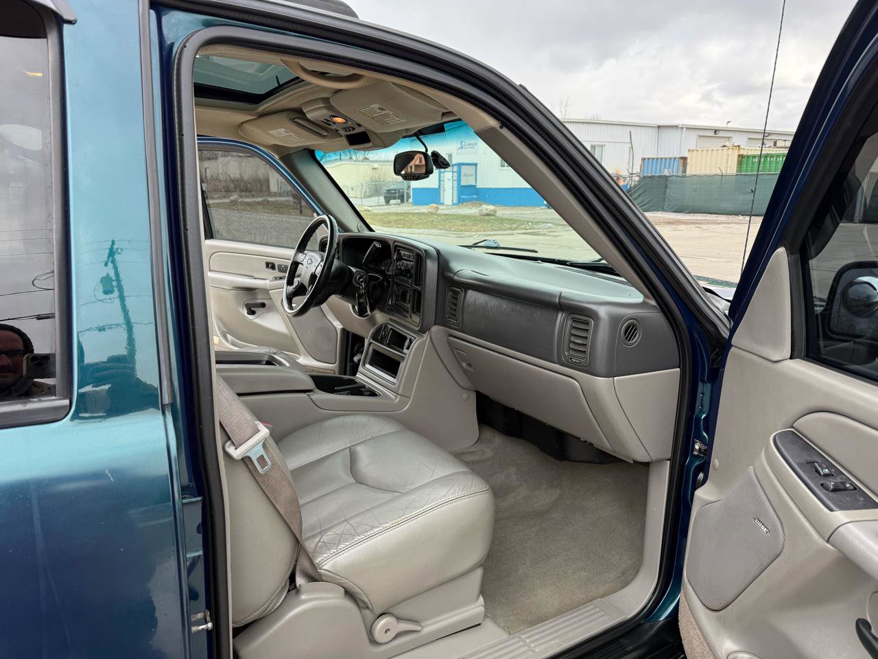 Used 2005 Chevrolet Avalanche Z71 w/ Sun And Sound Package image 25
