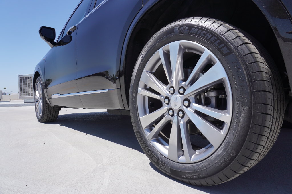 Certified 2024 Cadillac XT6 Premium Luxury FWD image 6