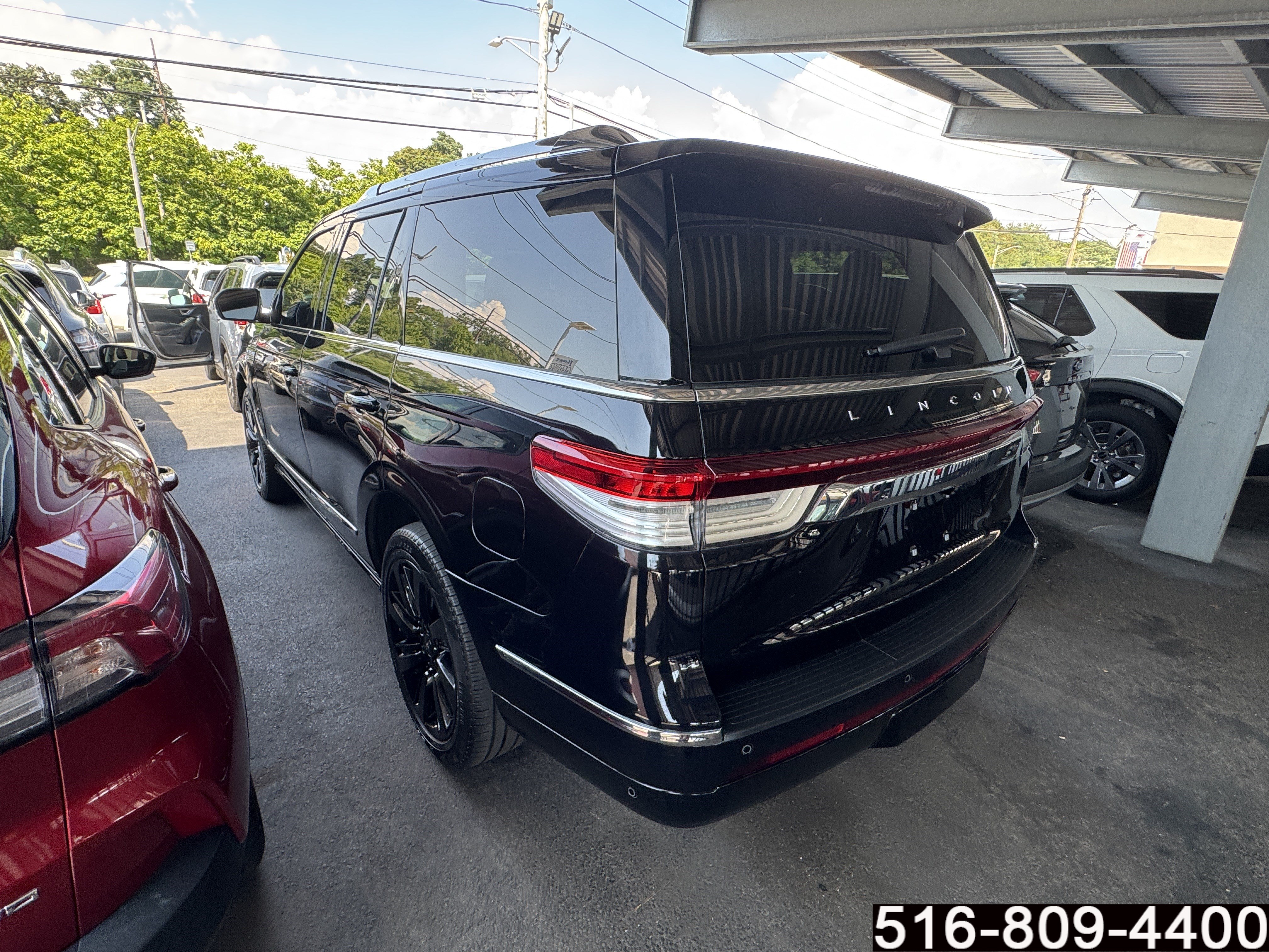 Used 2023 Lincoln Navigator Reserve AWD/4WD image 6