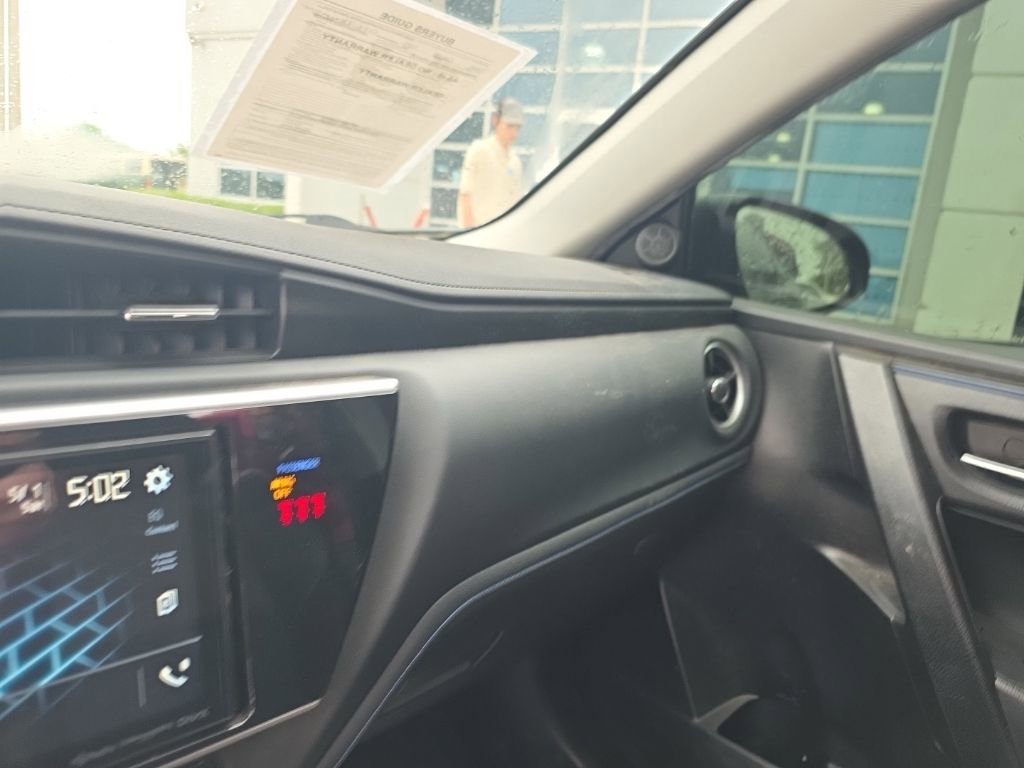 Used 2019 Toyota Corolla SE FWD image 17