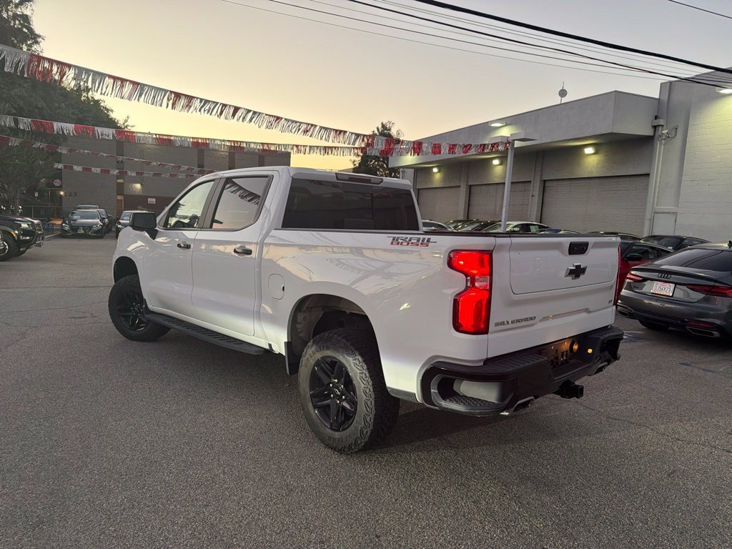 Used 2023 Chevrolet Silverado 1500 LT Trail Boss w/ Convenience Package II AWD/4WD image 3