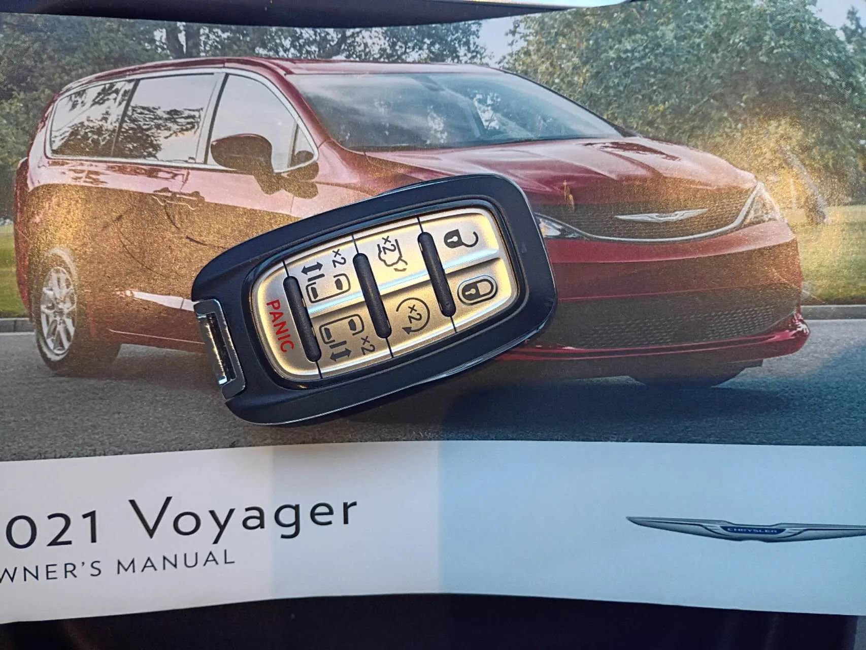 Used 2021 Chrysler Voyager Lxi FWD image 23