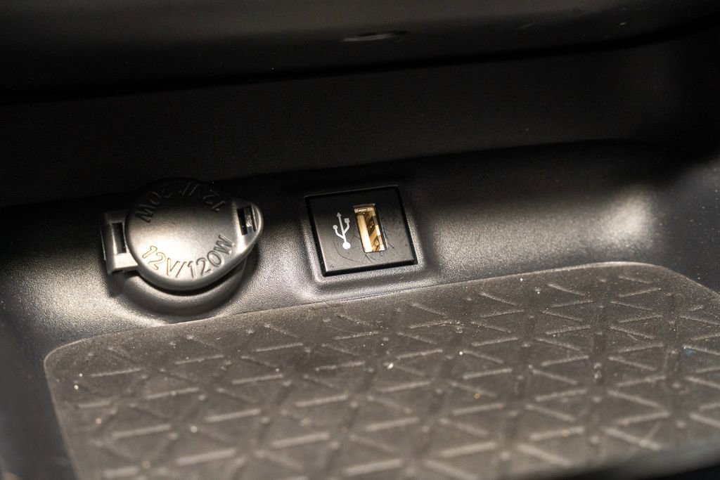 Used 2024 Toyota RAV4 XLE Premium image 17