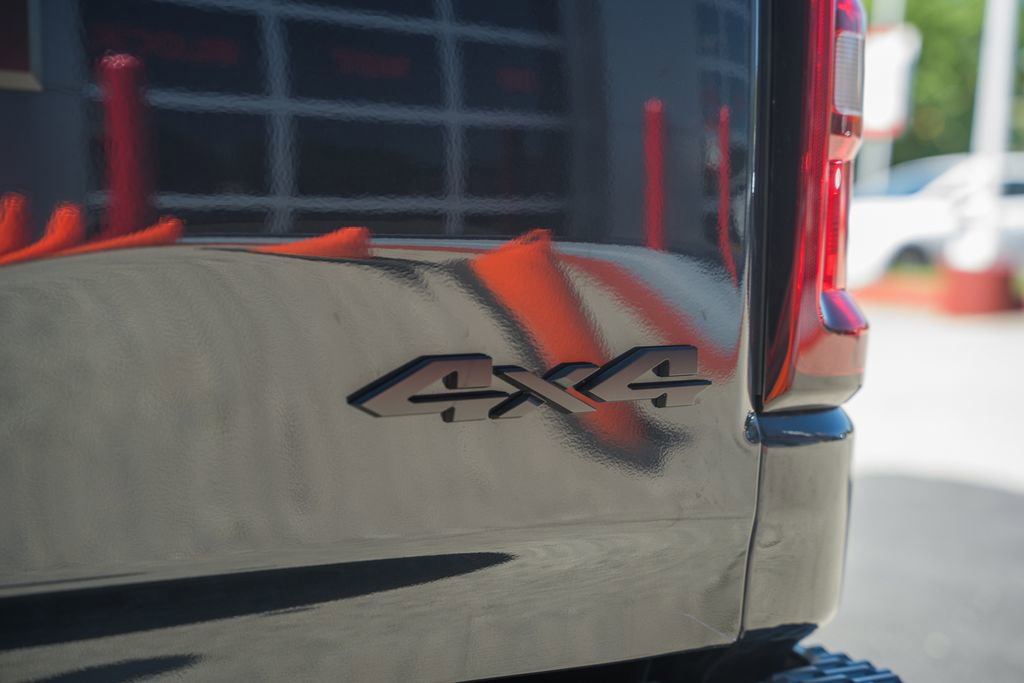 New 2026 RAM 1500 Laramie AWD/4WD image 8