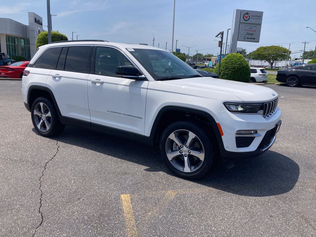 New 2024 Jeep Grand Cherokee Limited 4xe w/ Luxury Tech Group II AWD/4WD image 8