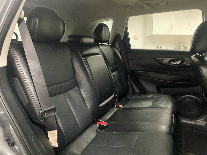 Used 2017 Nissan Rogue SL w/ SL HEV Premium Package image 13