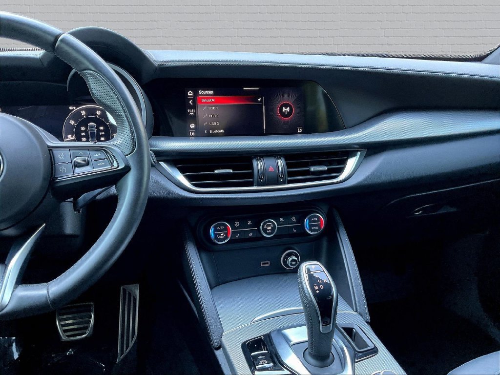 Used 2024 Alfa Romeo Stelvio Veloce AWD/4WD image 8