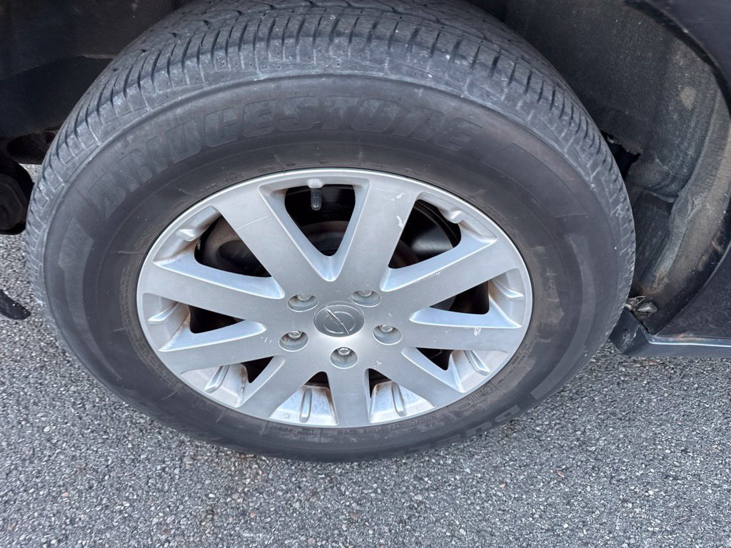 Used 2015 Chrysler Town & Country Touring FWD image 8