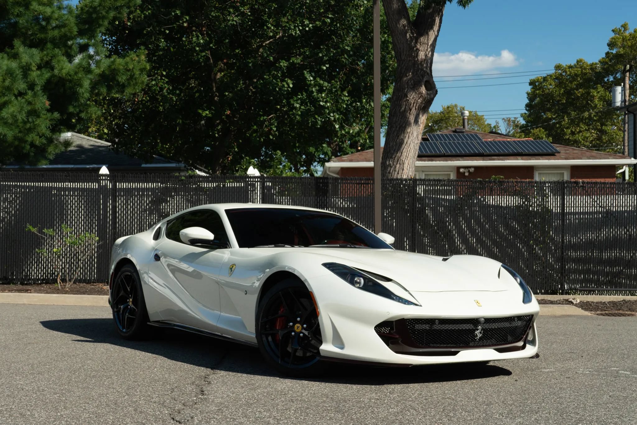 Used 2020 Ferrari 812 Superfast RWD image 2