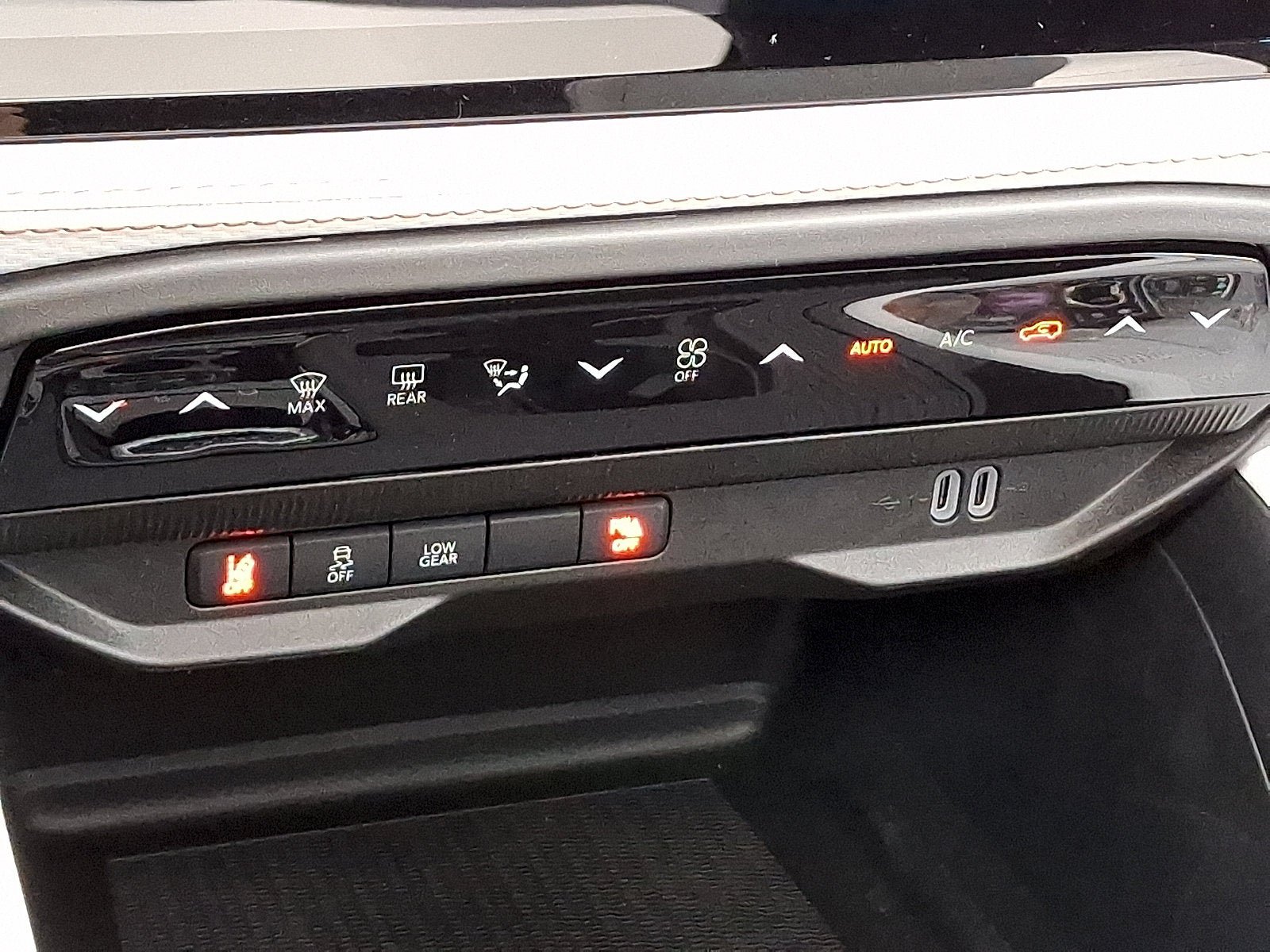 New 2026 Jeep Cherokee Overland AWD/4WD image 12