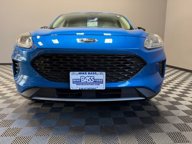 Used 2020 Ford Escape SE Sport image 3