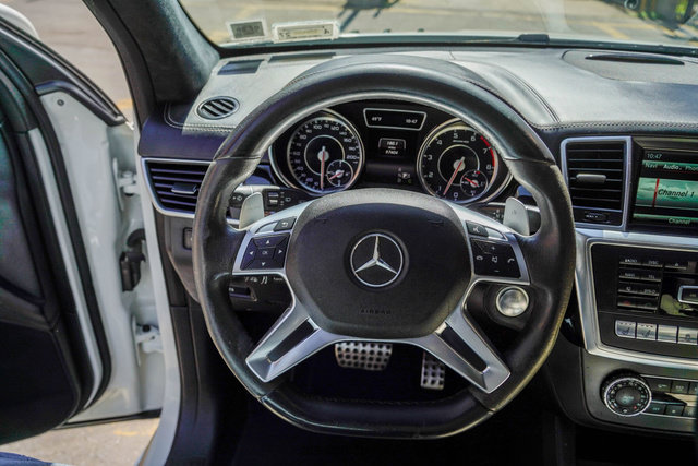 Used 2015 Mercedes-Benz ML 63 AMG 4MATIC image 55
