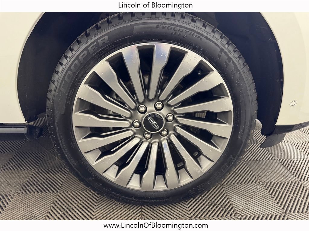 Used 2020 Lincoln Navigator Reserve w/ Equipment Group 208A Reserve AWD/4WD image 27