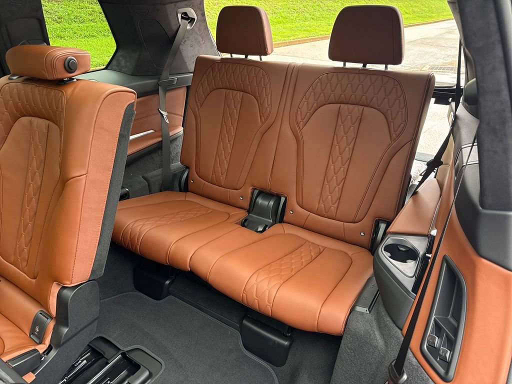 New 2026 BMW ALPINA XB7 AWD/4WD image 22