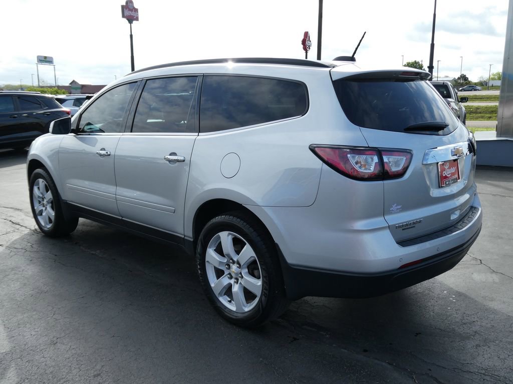 Used 2017 Chevrolet Traverse LT w/ Style and Technology Package FWD image 7