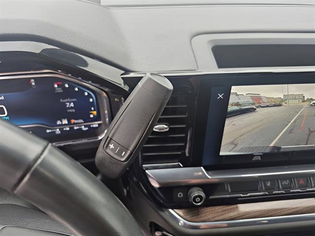 Certified 2024 Chevrolet Silverado 2500 LT w/ Convenience Package image 17