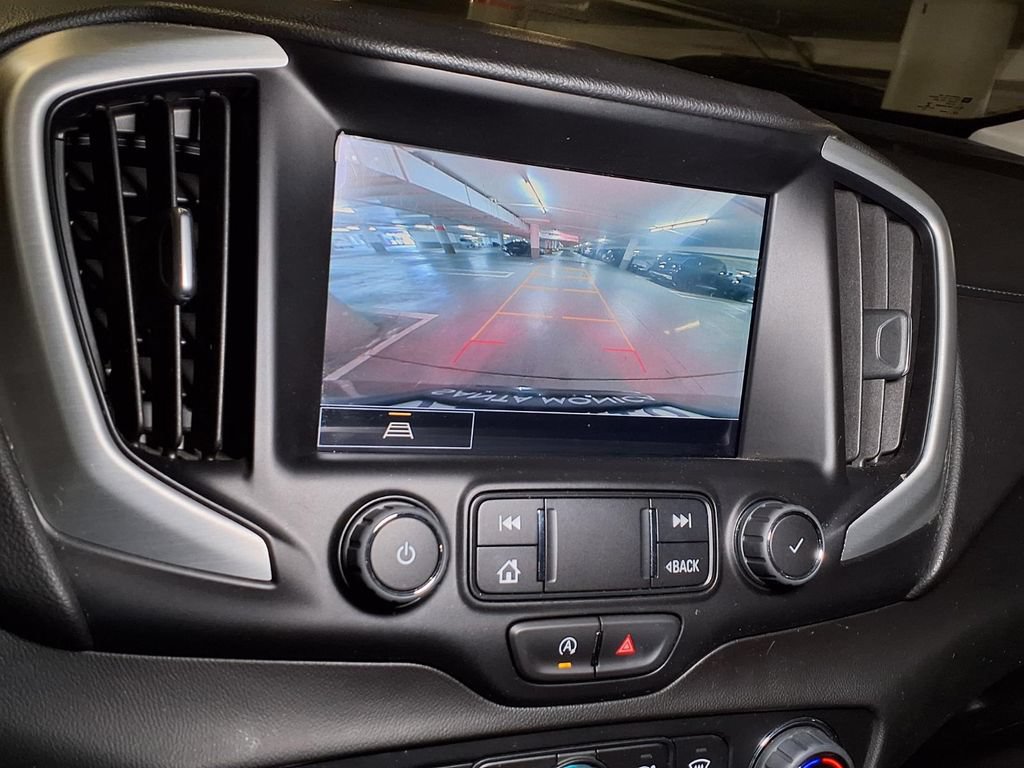 Used 2022 GMC Terrain SLE w/ Driver Convenience Package FWD image 6