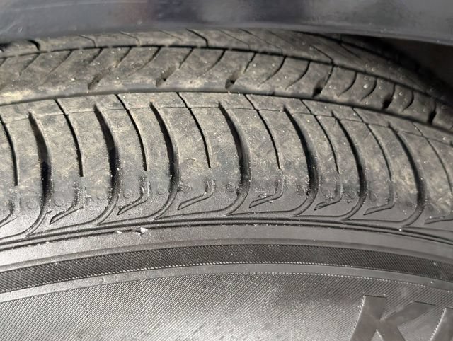 Used 2025 Nissan Altima 2.5 SV FWD image 9